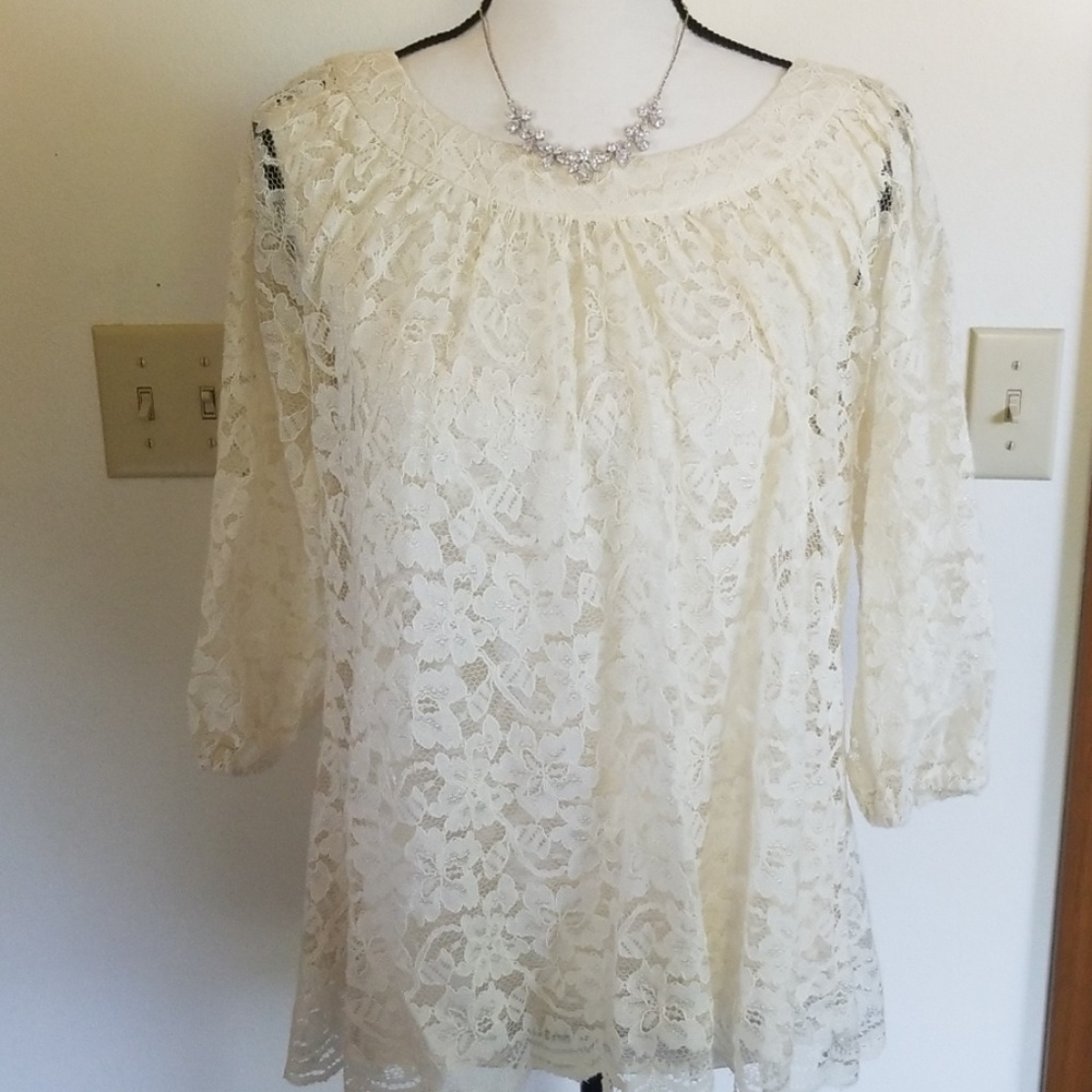 DVF Diane Von Fursetenberg Cream lace Top 4
